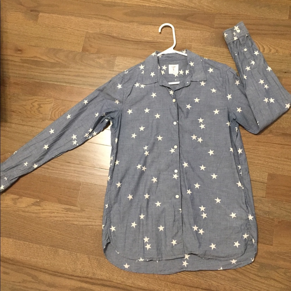 Button Up Jean-colored star shirt